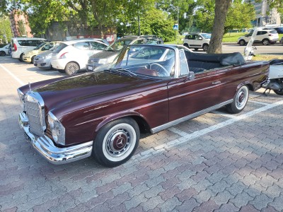 Mercedes 220 SE Cabrio